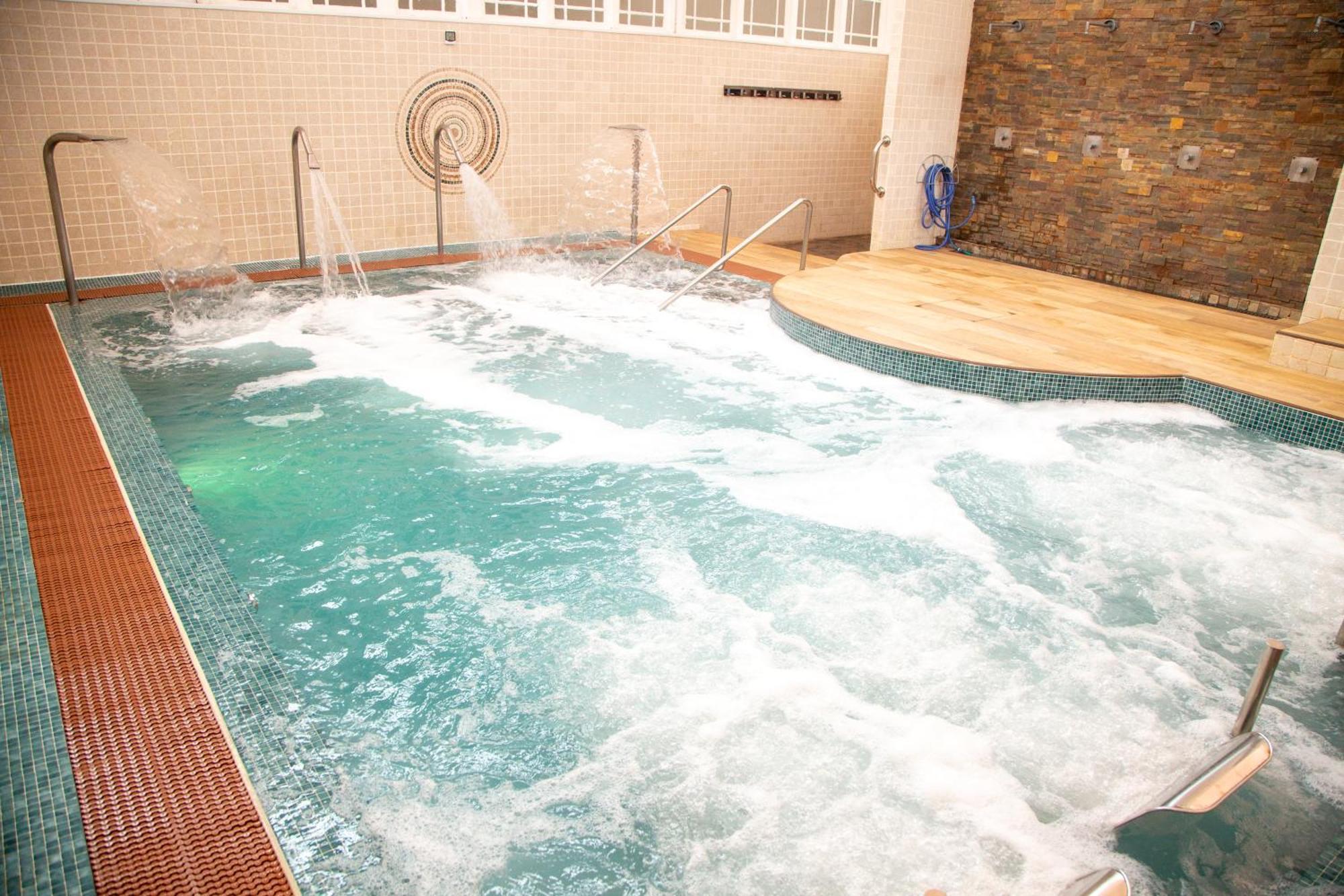 Gran Hotel Balneario De Lierganes Luaran gambar
